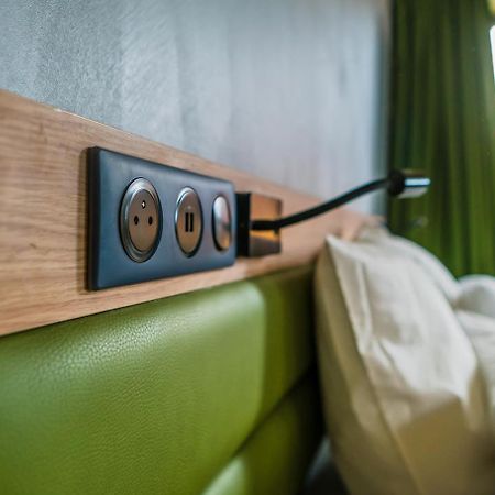 Yooma Urban Lodge Tour Eiffel Париж Экстерьер фото