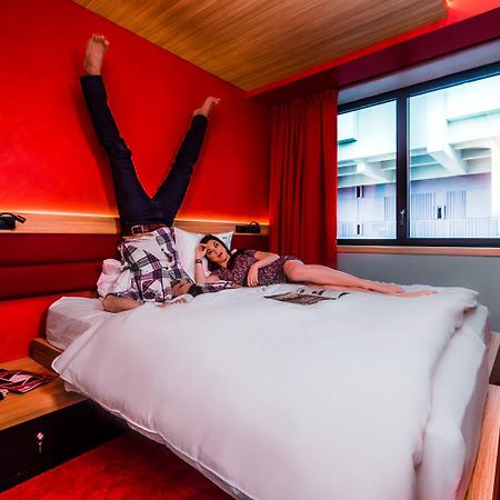 Yooma Urban Lodge Tour Eiffel Париж Экстерьер фото